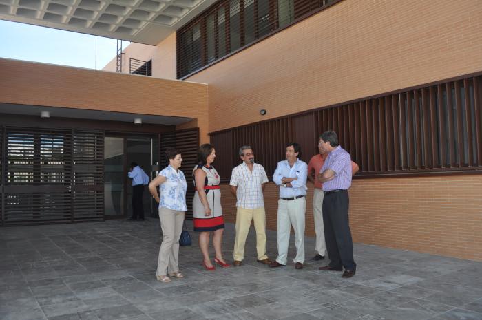 Visita del director general de ISE Andalucía y de la delegada de Educación de Córdoba al nuevo IES de Lucena