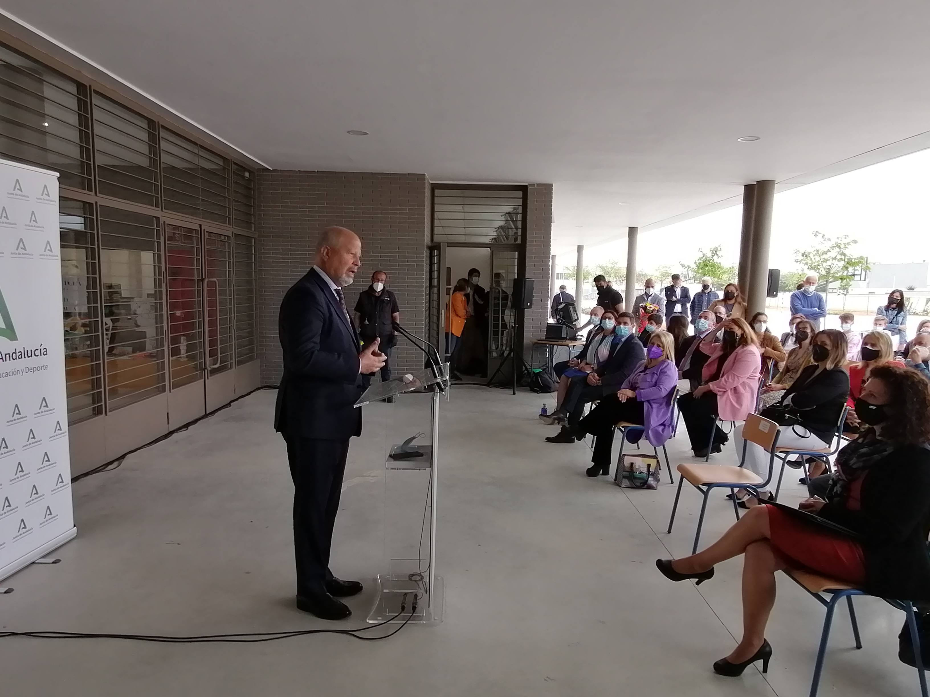 Inauguración del IES Elena García Armada de Jerez por el consejero de Educación y Deporte, Javier Imbroda.