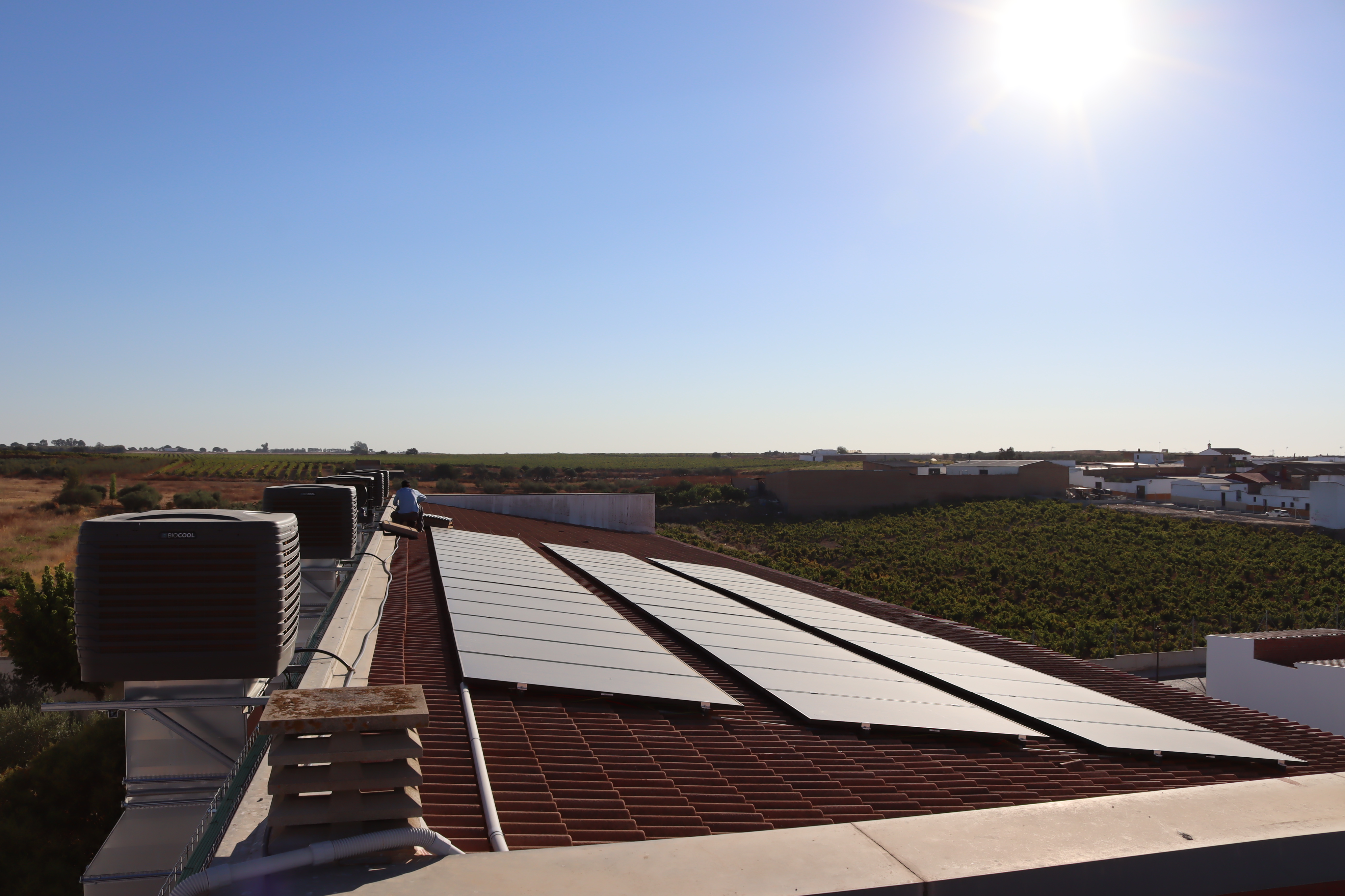 Placas solares y sistema de bioclimatización