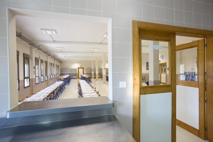 Comedor escolar en un centro educativo.