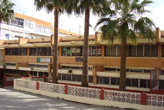 CEIP Manuel de Falla de San Fernando (Cádiz), que será objeto de una obra de mejora a través del Plan OLA de la Consejería de Educación.