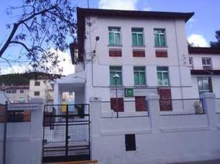 Colegio Santa Teresa de Jesús en Siles (Jaén)
