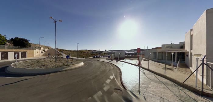 Zona de La Juaida donde se construirá el nuevo colegio de Viator (Almería), junto al instituto Torreserena