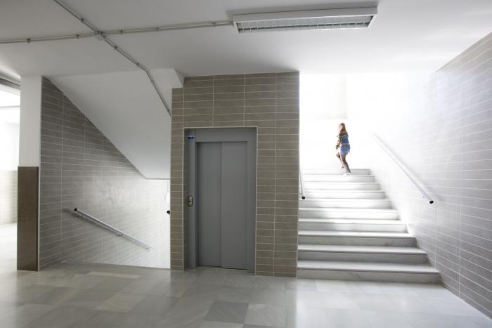 En el CEIP Zurbarán de Sevilla se instalará un elevador.