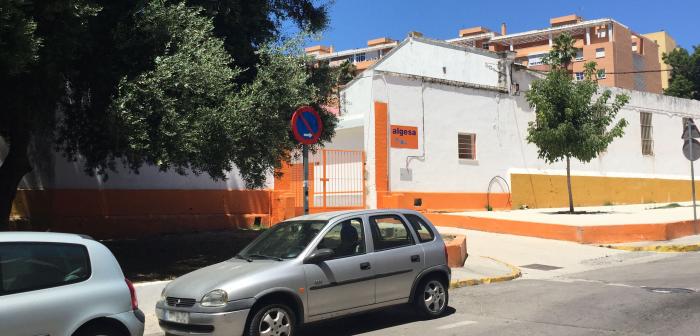 Parcela de la calle Fuente Nueva de Algeciras donde se construirá el Conservatorio.
