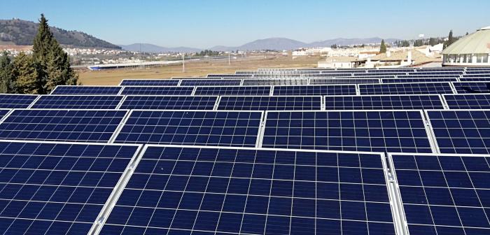 Instalación fotovoltaica en IES Aricel de Albolote