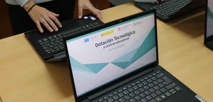 Portátiles distribuidos en Andalucía en el marco del programa #EcoDigEdu