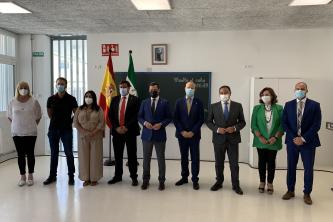 Autoridades tras la inauguración del curso escolar