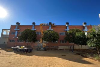 Patio IES Virgen del Socorro / Obras de bioclimatización