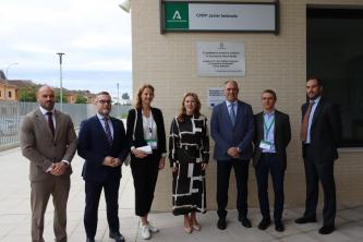 La consejera de Economía, Hacienda y Fondos Europeos, en el CPIFP Aeroespacial Javier Imbroda de La Rinconada (Sevilla).