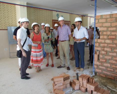 Momento de la visita a la obra del IES Fernando III de Martos
