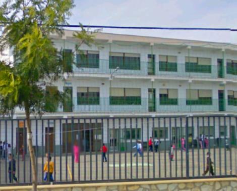 Imagen desde el exterior del CEIP Antonio Relaño