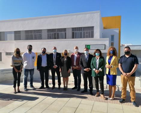 El consejero de Educación, en el CEIP Antonio Rodríguez Almodóvar de Alcalá de Guadaíra
