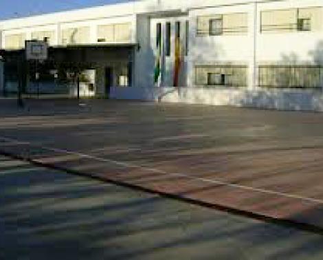 Imagen del CEIP Álvaro Cecilia Moreno de Fernán Núñez, que también es objeto de una obra del Plan OLA. 