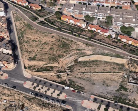 Vista aérea de la parcela donde se construirá el nuevo IES de Huércal de Almería.