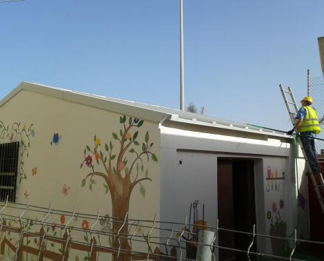 Obras en la cubierta del CEIP Reggio de Puerto Real (Cádiz)