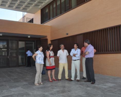 Visita del director general de ISE Andalucía y de la delegada de Educación de Córdoba al nuevo IES de Lucena