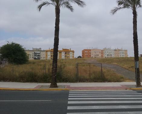 Solar en el que se construirá el nuevo IES de Alcalá de Guadaíra (Sevilla)