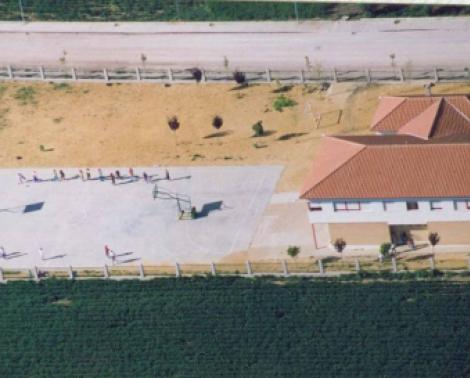 Vista aérea del colegio Agustín Palma Soto de la Guijarrosa, Córdoba