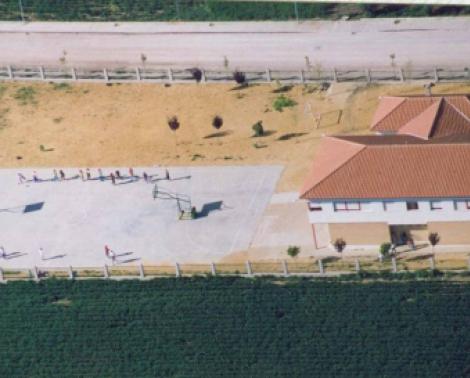 Vista aérea del colegio Agustín Palma Soto de la Guijarrosa, Córdoba