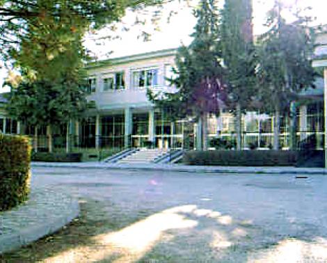 Fachada del Centro de Educación Especial Jean Piaget de Ogíjares (Granada)