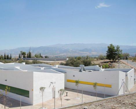 Edificio actual del Centro de Educación Infantil y Primaria (CEIP) en Gabia La Grande, en el municipio de Las Gabias (Granada)