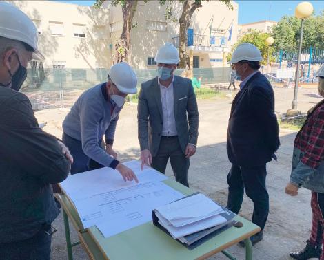 Visita del director general de la Agencia Pública Andaluza de Educación a las obras del IES San Severiano de Cádiz