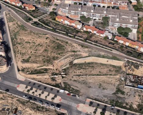 Vista aérea de la parcela para el nuevo IES de Huércal de Almería