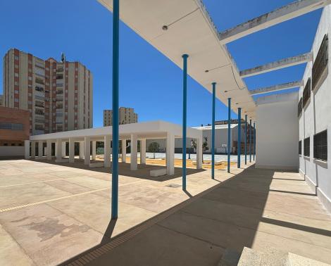 Zonas de sombra creadas en el IES Galeón de Isla Cristina (Huelva)