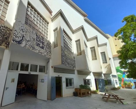 Exterior del salón de actos del IES Vicente Espinel de Málaga