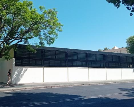 Edificio del nuevo comedor del CEIP Valdés Leal de Sevilla